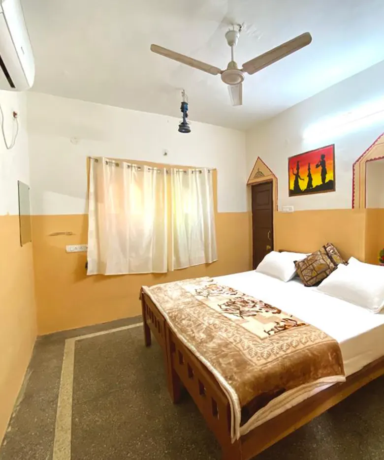 deluxe-room-hotel-sandstone-jaisalmer